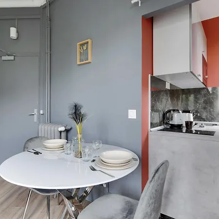 Charming -2p- Porte Saint-martin Апартаменты